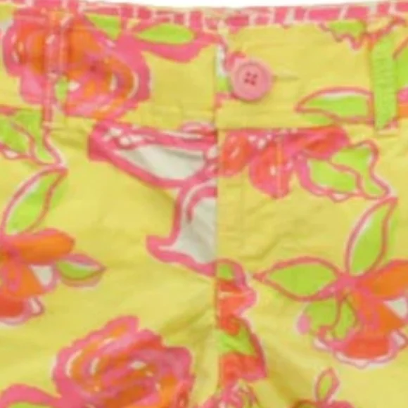 LILLY PULITZER Floral Print Pocket Shorts NWT - Picture 3 of 16